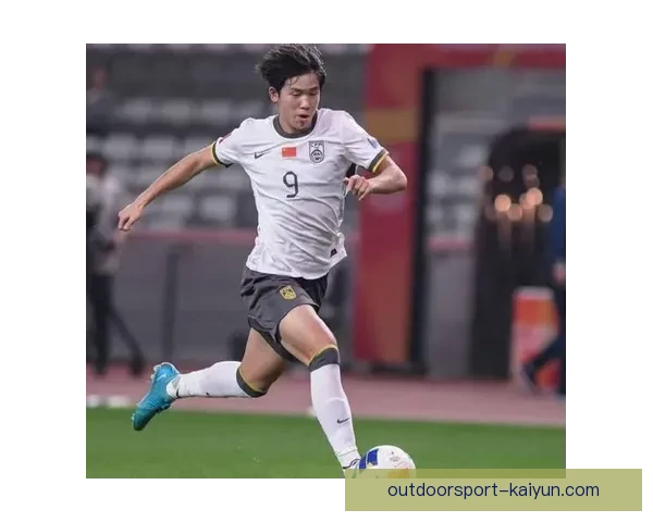 足球明星表现榜揭示球员状态回暖的最新动态与分析